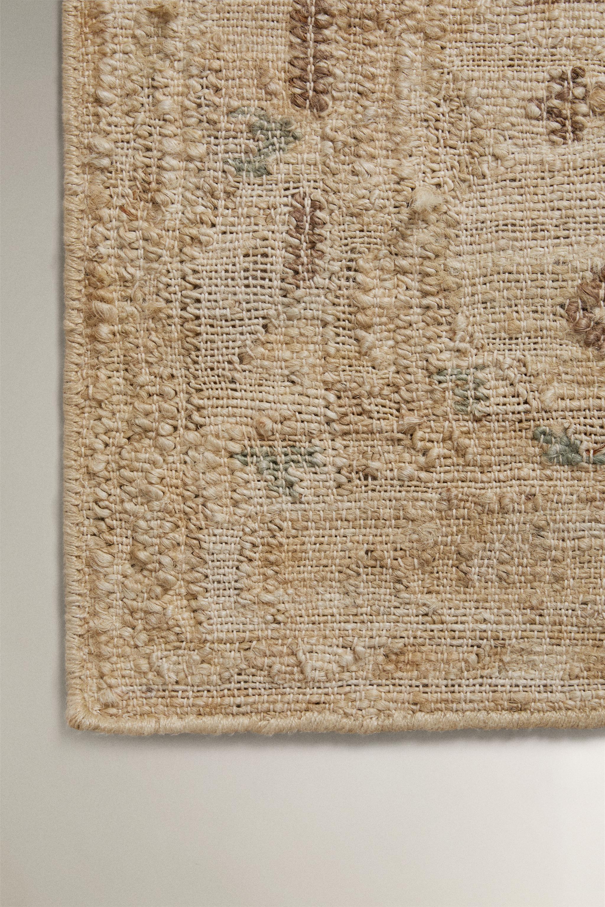 VINTAGE-EFFECT JUTE AREA RUG